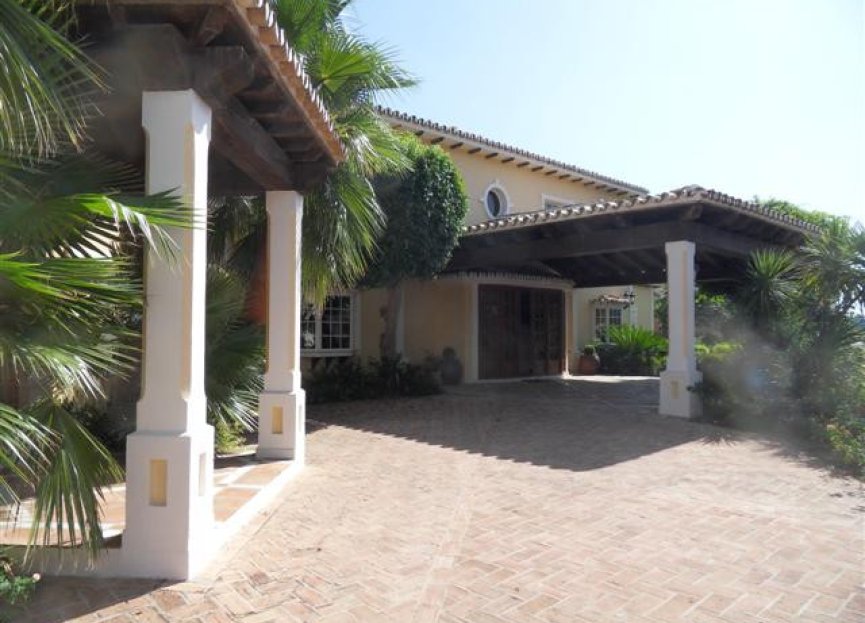 Resale - House - Detached Villa - Benahavís - La Quinta