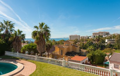 Reventa - House - Detached Villa - Benalmádena - Benalmadena Centro