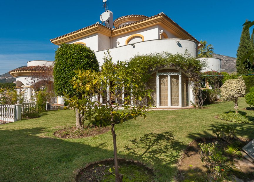 Reventa - House - Detached Villa - Benalmádena - Benalmadena Centro