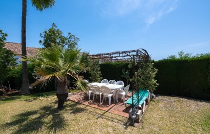 Resale - House - Detached Villa - Estepona - Estepona Centro