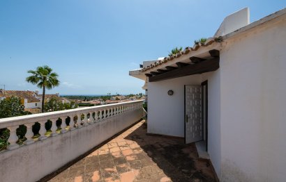 Resale - House - Detached Villa - Estepona - Estepona Centro