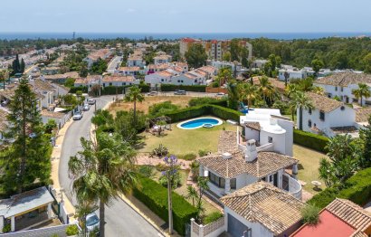 Resale - House - Detached Villa - Estepona - Estepona Centro