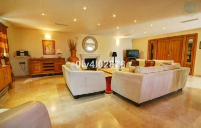 Reventa - House - Detached Villa - Benalmádena - Benalmadena Pueblo