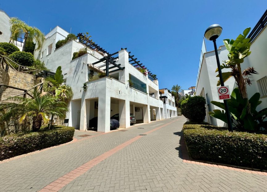 Resale - Apartment - Middle Floor Apartment - Marbella - Santa Clara