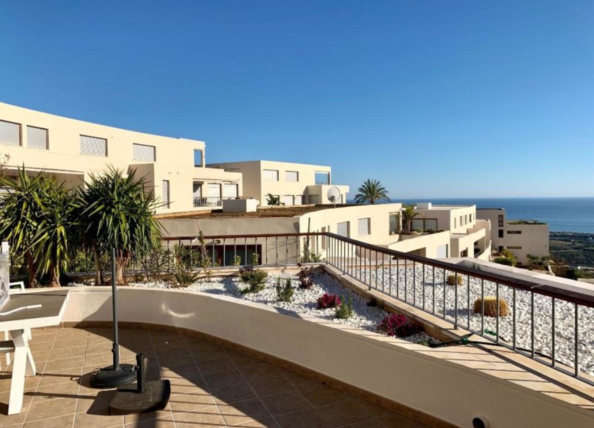 Resale - Apartment - Penthouse - Marbella - Altos de los Monteros