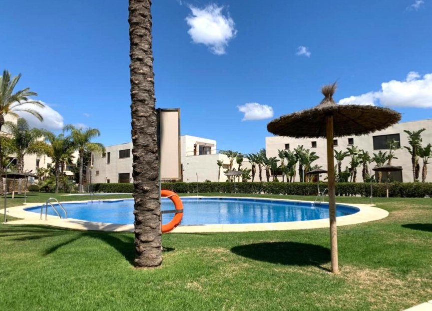 Resale - Apartment - Penthouse - Marbella - Altos de los Monteros