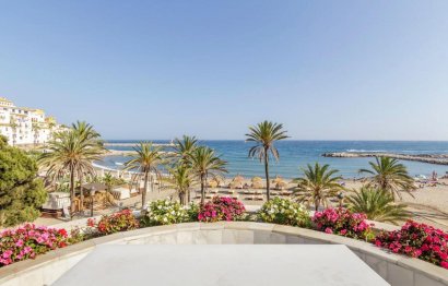 Resale - Apartment - Middle Floor Apartment - Marbella - Puerto Banús