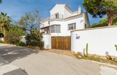 Resale - House - Detached Villa - Marbella - El Rosario