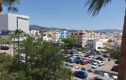 Resale - Apartment - Middle Floor Apartment - Estepona - Estepona Centro