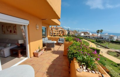 Resale - Apartment - Middle Floor Apartment - Manilva - La Duquesa