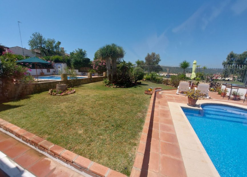 Resale - House - Detached Villa - Manilva - La Duquesa