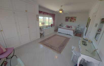 Resale - House - Detached Villa - Manilva - La Duquesa