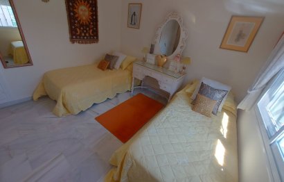 Resale - House - Detached Villa - Manilva - La Duquesa