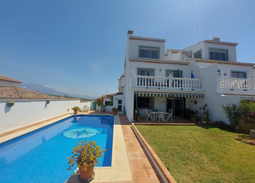 Resale - House - Detached Villa - Manilva - La Duquesa