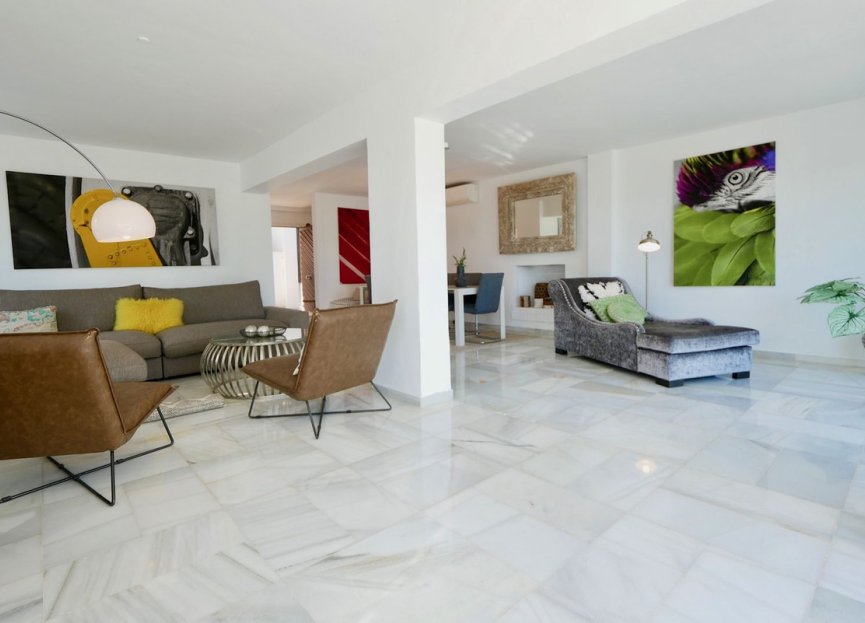 Resale - Apartment - Duplex - Marbella - Nueva Andalucia