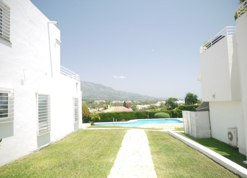 Resale - Apartment - Duplex - Marbella - Nueva Andalucia