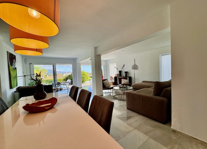 Resale - Apartment - Duplex - Marbella - Nueva Andalucia