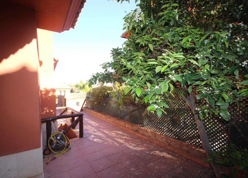 Resale - House - Semi-Detached House - Marbella - Santa Clara