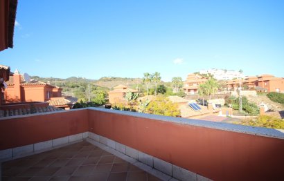 Resale - House - Semi-Detached House - Marbella - Santa Clara