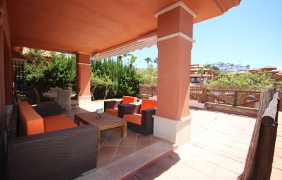 Resale - House - Semi-Detached House - Marbella - Santa Clara