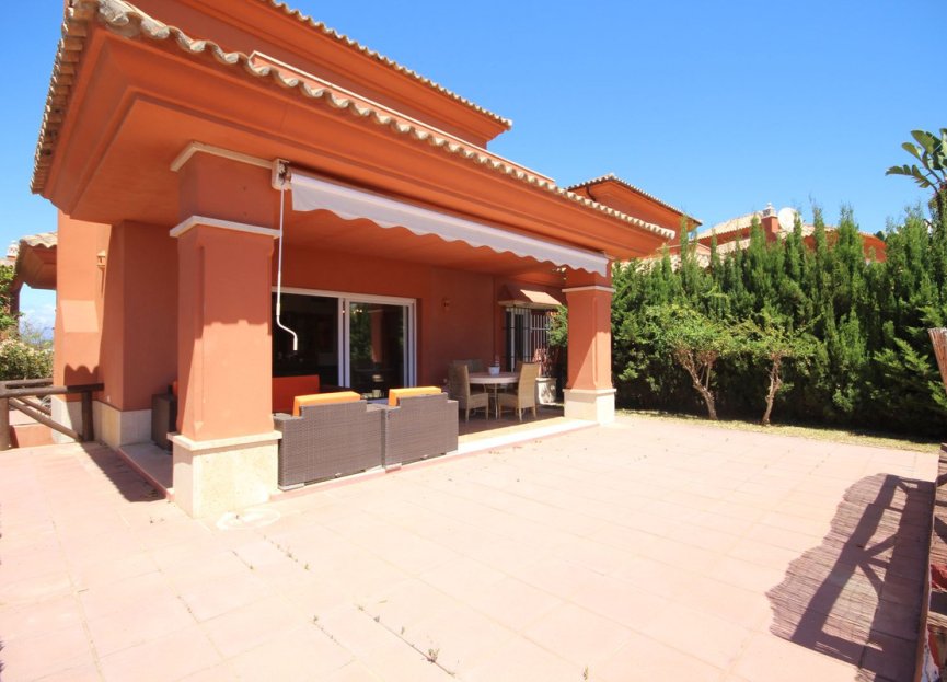 Resale - House - Semi-Detached House - Marbella - Santa Clara