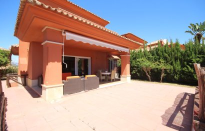 Resale - House - Semi-Detached House - Marbella - Santa Clara