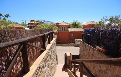 Resale - House - Semi-Detached House - Marbella - Santa Clara