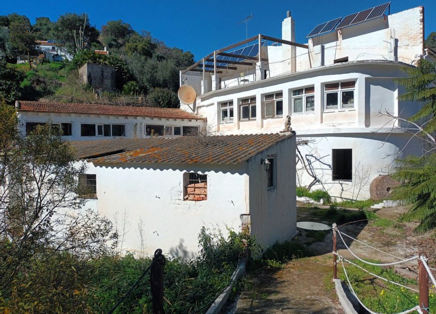 Reventa - House - Finca - Cortijo - Marbella - La Mairena