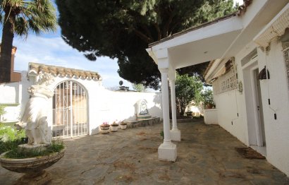 Resale - House - Detached Villa - Marbella - El Rosario