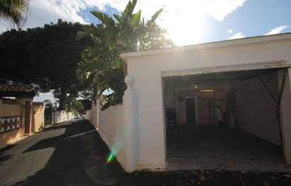 Resale - House - Detached Villa - Marbella - El Rosario