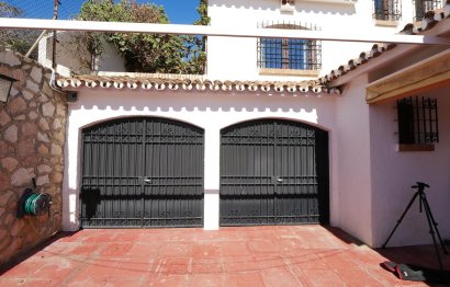 Reventa - House - Detached Villa - Benalmádena - Benalmadena Centro