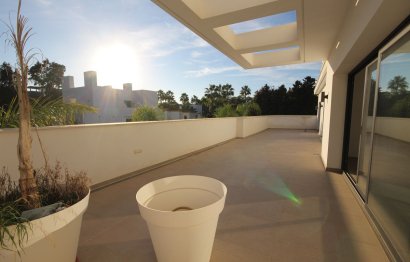 Resale - House - Detached Villa - Marbella - Elviria