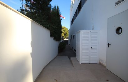 Resale - House - Detached Villa - Marbella - Elviria