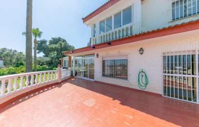 Resale - House - Detached Villa - Torremolinos