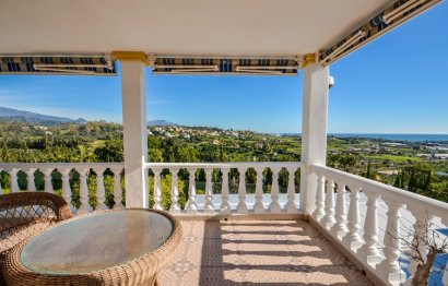 Resale - House - Detached Villa - Estepona - Estepona Centro