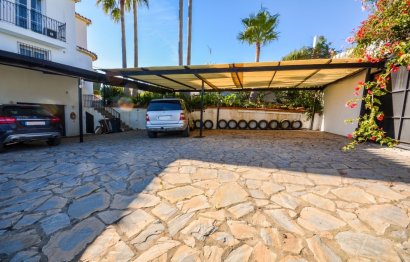 Resale - House - Detached Villa - Estepona - Estepona Centro