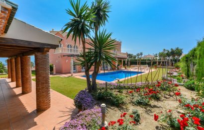 Resale - House - Detached Villa - Benalmádena - Benalmadena Centro