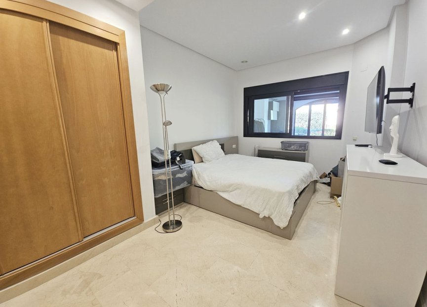 Resale - Apartment - Ground Floor Apartment - Marbella - Puerto Banús