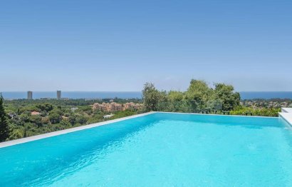 Resale - House - Detached Villa - Marbella - Elviria