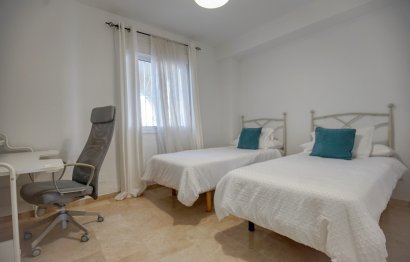 Reventa - Apartment - Middle Floor Apartment - Estepona - Estepona Centro