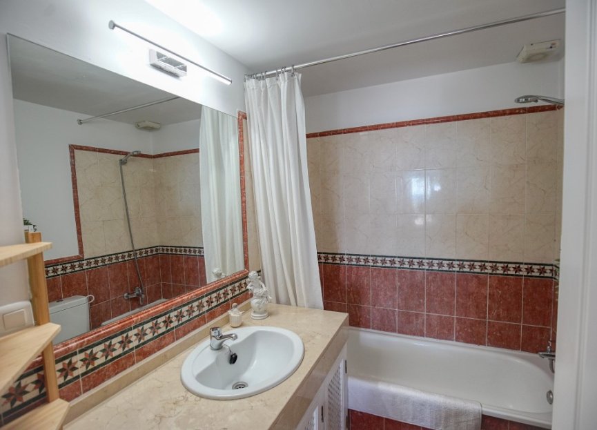 Reventa - Apartment - Middle Floor Apartment - Estepona - Estepona Centro