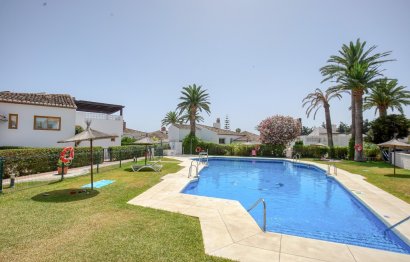 Reventa - House - Detached Villa - Estepona - Estepona Centro