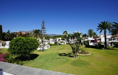 Resale - House - Detached Villa - Estepona - Estepona Centro