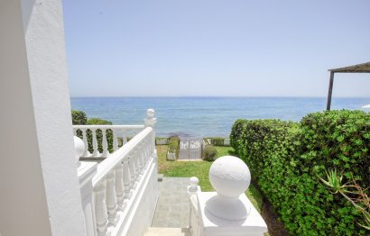 Resale - House - Detached Villa - Estepona - Estepona Centro