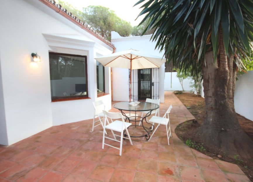 Resale - House - Detached Villa - Marbella - Elviria