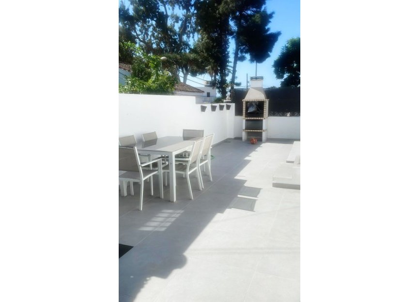 Resale - House - Semi-Detached House - Marbella - Costabella