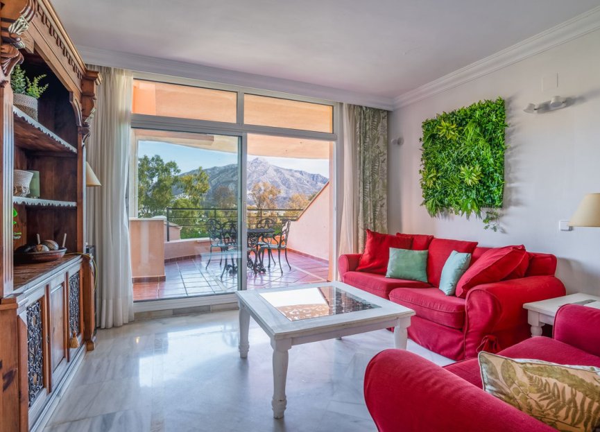 Resale - Apartment - Middle Floor Apartment - Marbella - Nueva Andalucia