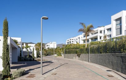 Resale - Apartment - Ground Floor Apartment - Marbella - Santa Clara