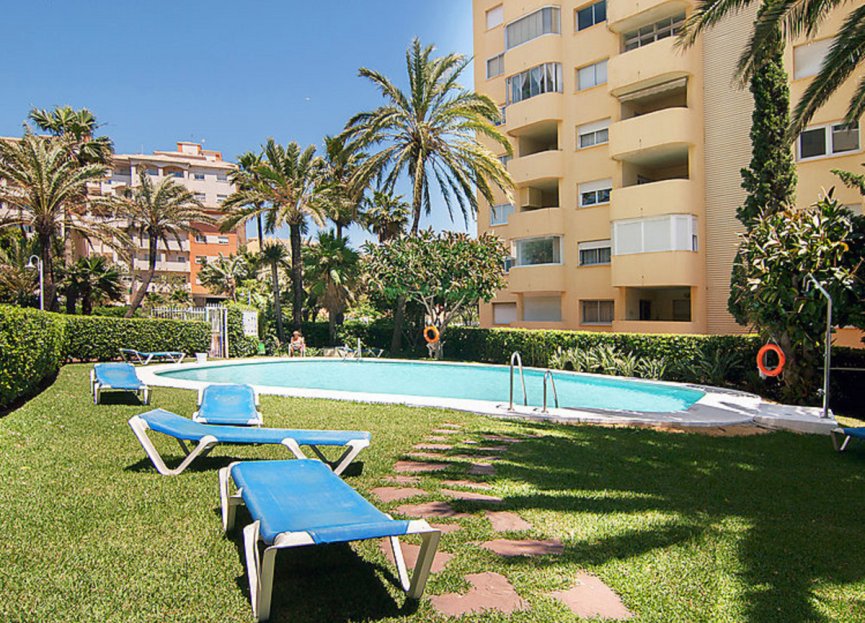 Resale - Apartment - Penthouse - Estepona - Estepona Centro