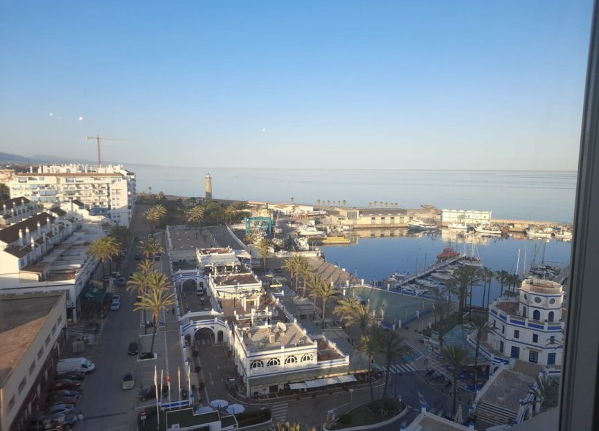 Resale - Apartment - Penthouse - Estepona - Estepona Centro